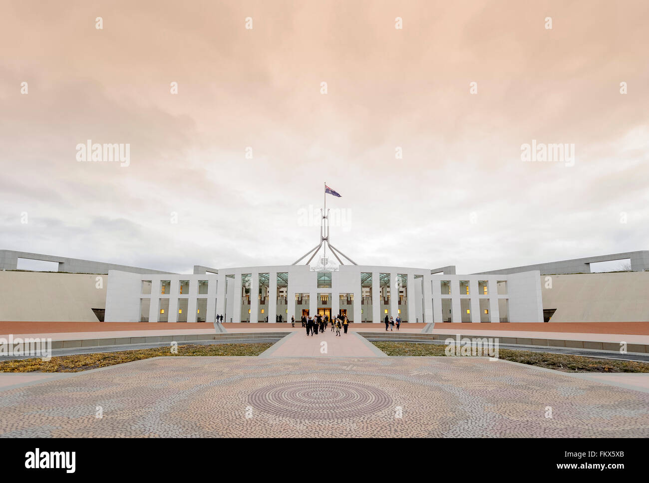 L'Australie au parvis de la Maison du Parlement, le Capital Hill, Canberra, Territoire de la capitale australienne . Banque D'Images