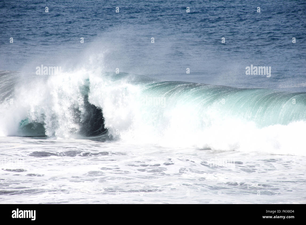 De puissantes vagues de l'océan fond naturel Banque D'Images