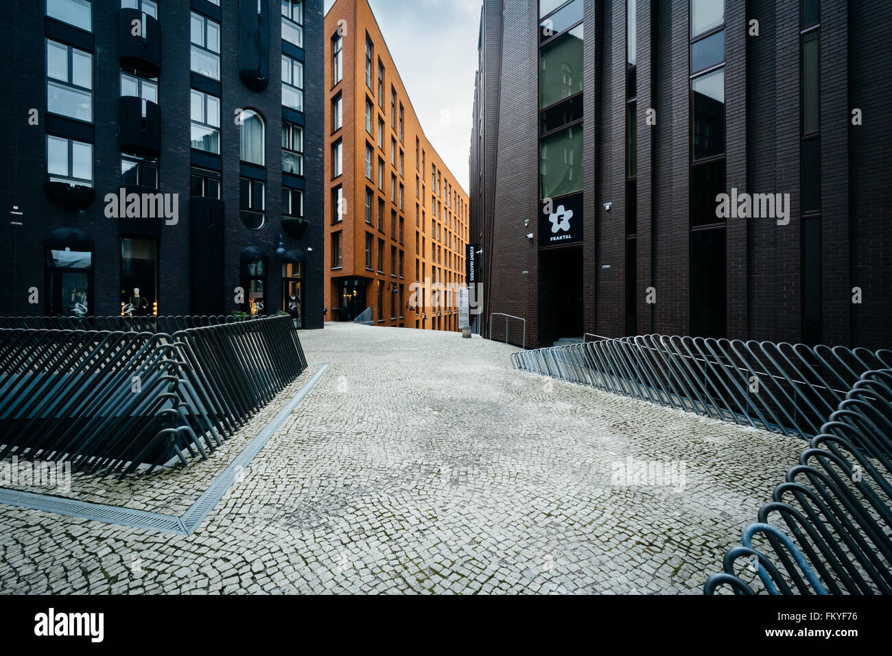 Les bâtiments modernes dans le quartier Rotermann, à Tallinn, Estonie. Banque D'Images