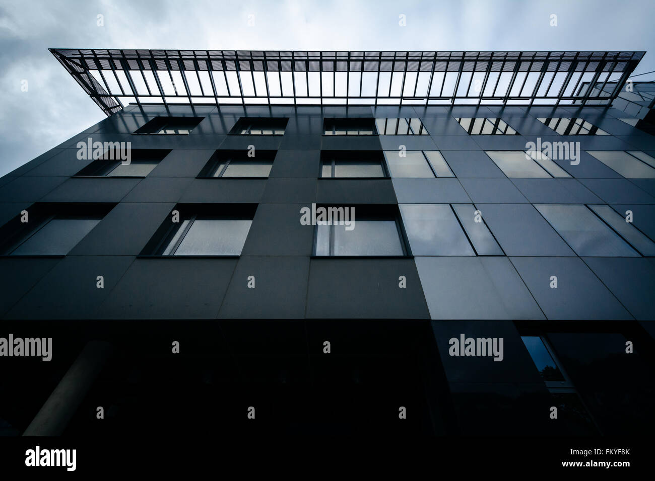 Bâtiment moderne à Tallinn, Estonie. Banque D'Images