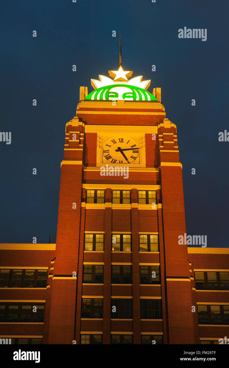 Logo de Starbucks au sommet de l'administration centrale, Seattle, Washington Banque D'Images