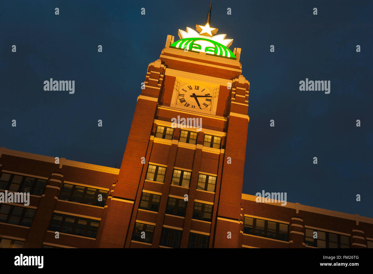 Logo de Starbucks au sommet de l'administration centrale, Seattle, Washington Banque D'Images