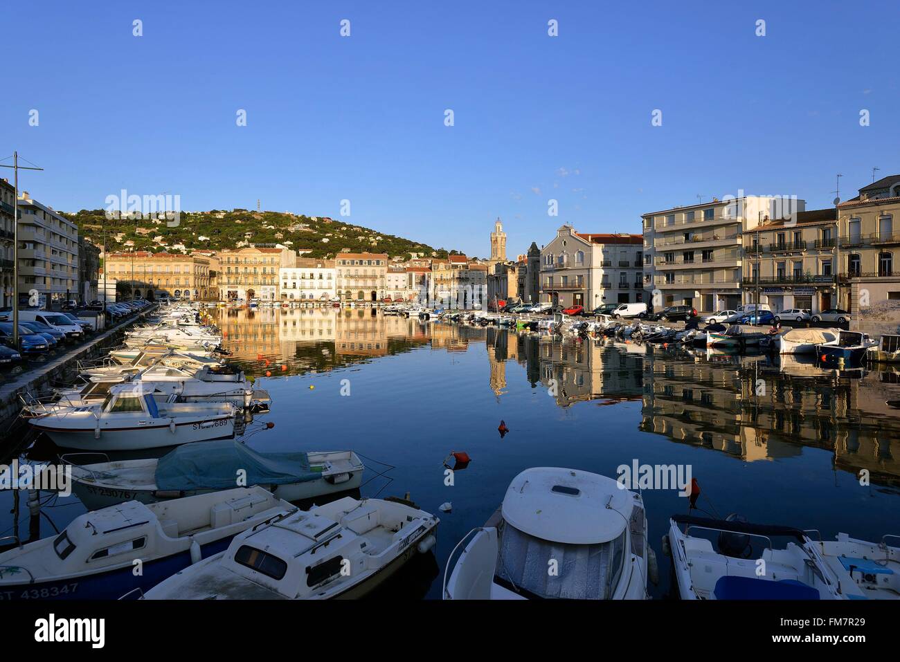 La France, l'Hérault, Sète, canal Royal (Royal Canal), Palais Consulaire Banque D'Images