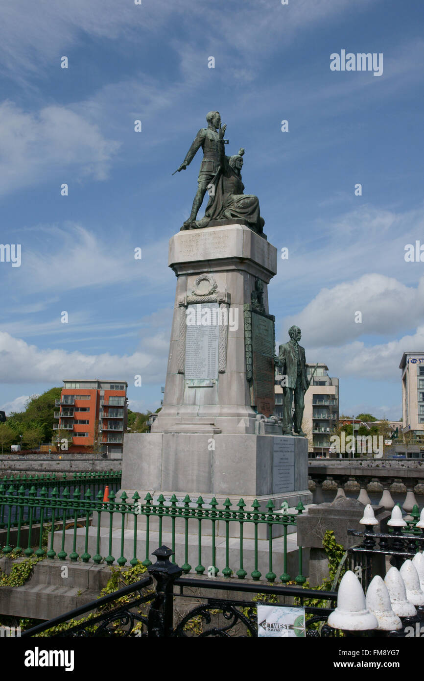 1916 Memorial, statue, Sarsfield Bridge, Limerick Banque D'Images