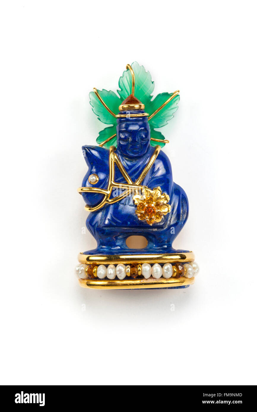 La figure à cheval, Seaman schepps lapis-lazuli sculpté, Pearl, gem set brooch Banque D'Images