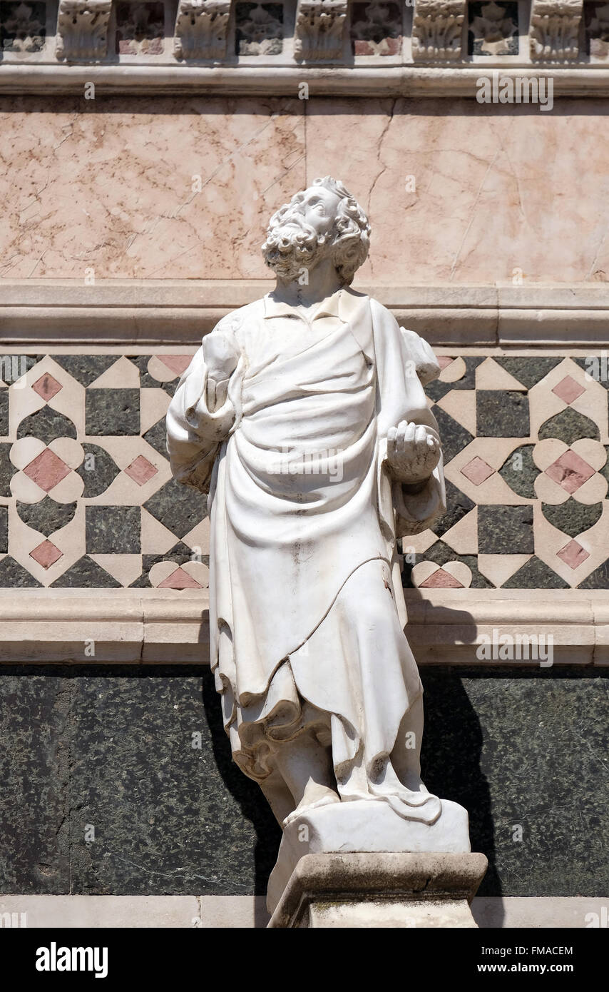 Statue de prophète par Andrea Pisano, Cattedrale di Santa Maria del Fiore (Cathédrale de Sainte Marie de la fleur), Florence, Italie Banque D'Images