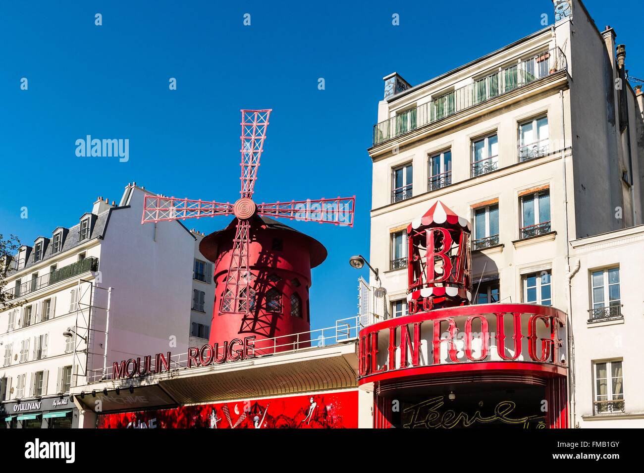 France, Paris, quartier Pigalle, la Place Blanche, le Moulin Rouge (Moulin Rouge marque déposée, demande d'autorisation Banque D'Images