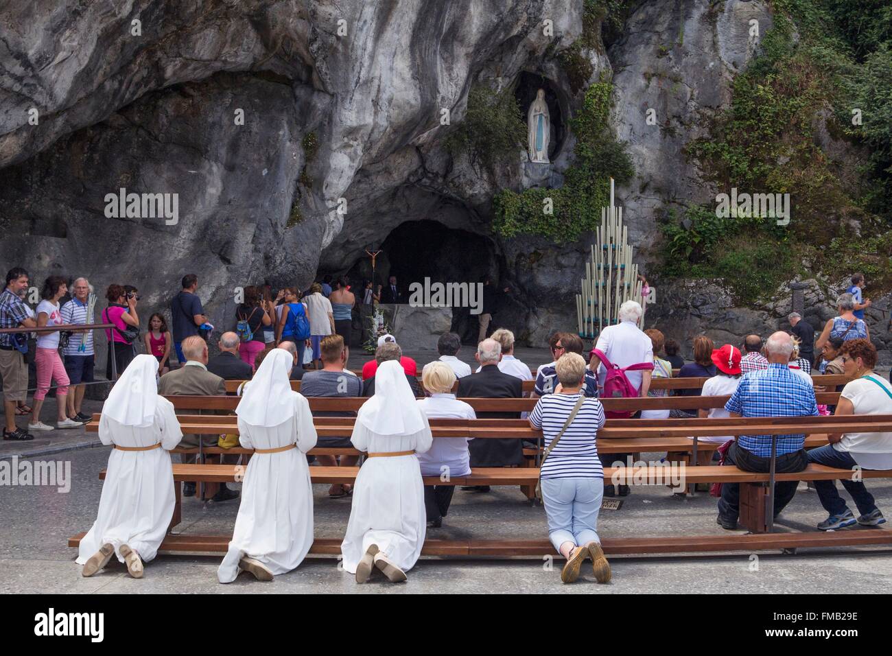France, Hautes Pyrenees, Lourdes, sanctuaire de Notre-Dame de Lourdes, la grotte Banque D'Images