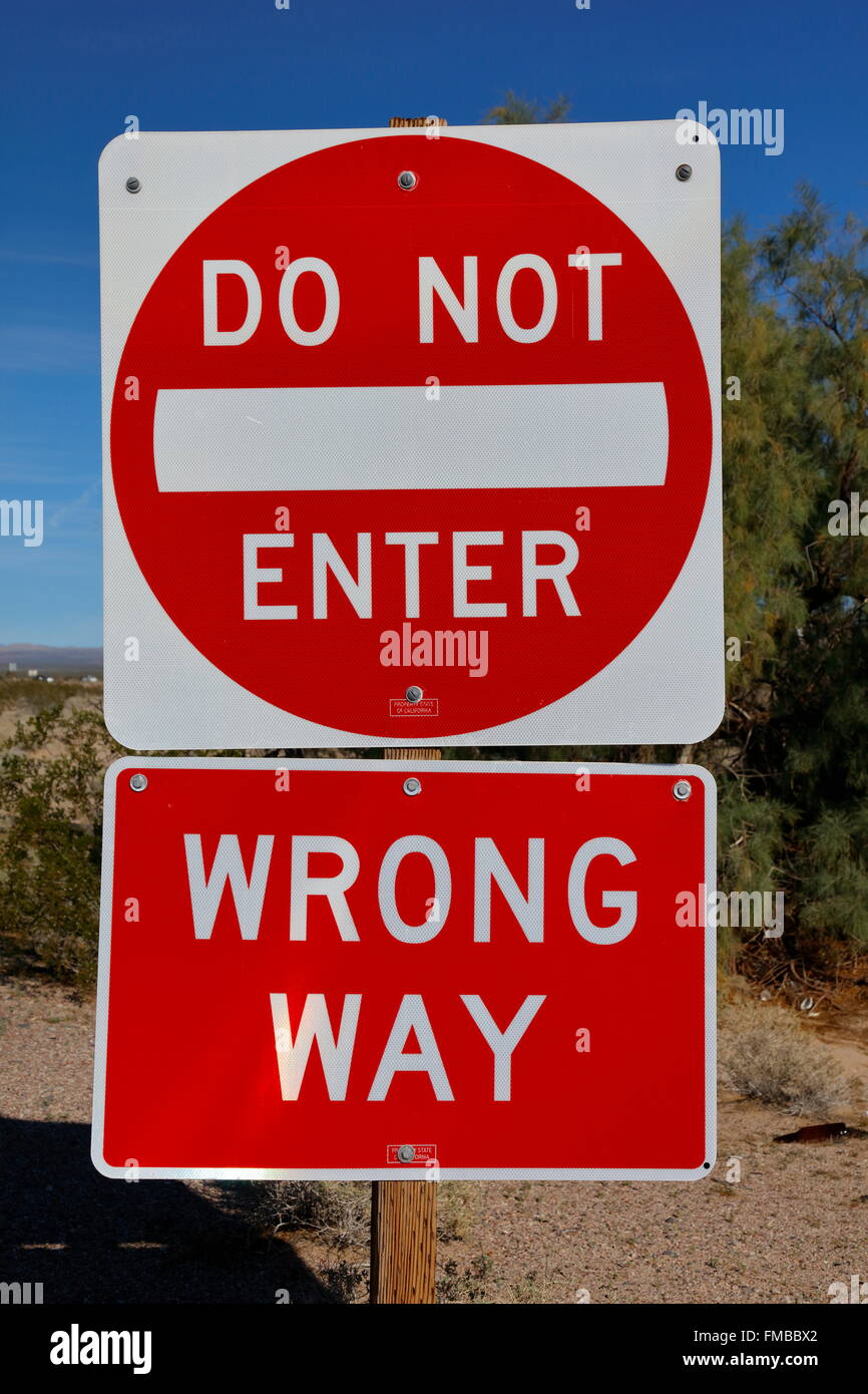 'Ne pas entrer" - mauvaise façon Interstate highway 15 sur des panneaux routiers rocade autoroute Banque D'Images