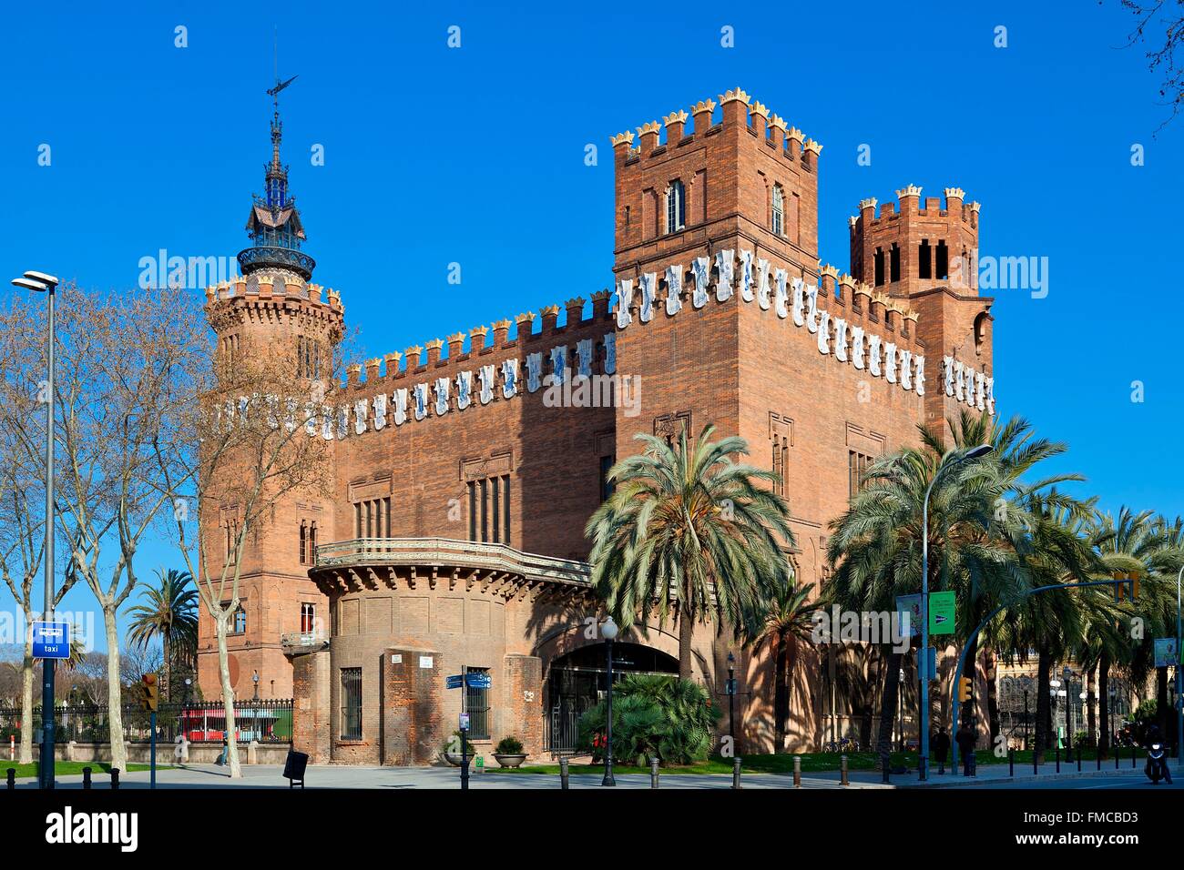 Espagne, Catalogne, Barcelone, Los dragones château et musée de zoologie dans le parc de la Ciutadella par l'architecte Domenech i Montaner Banque D'Images