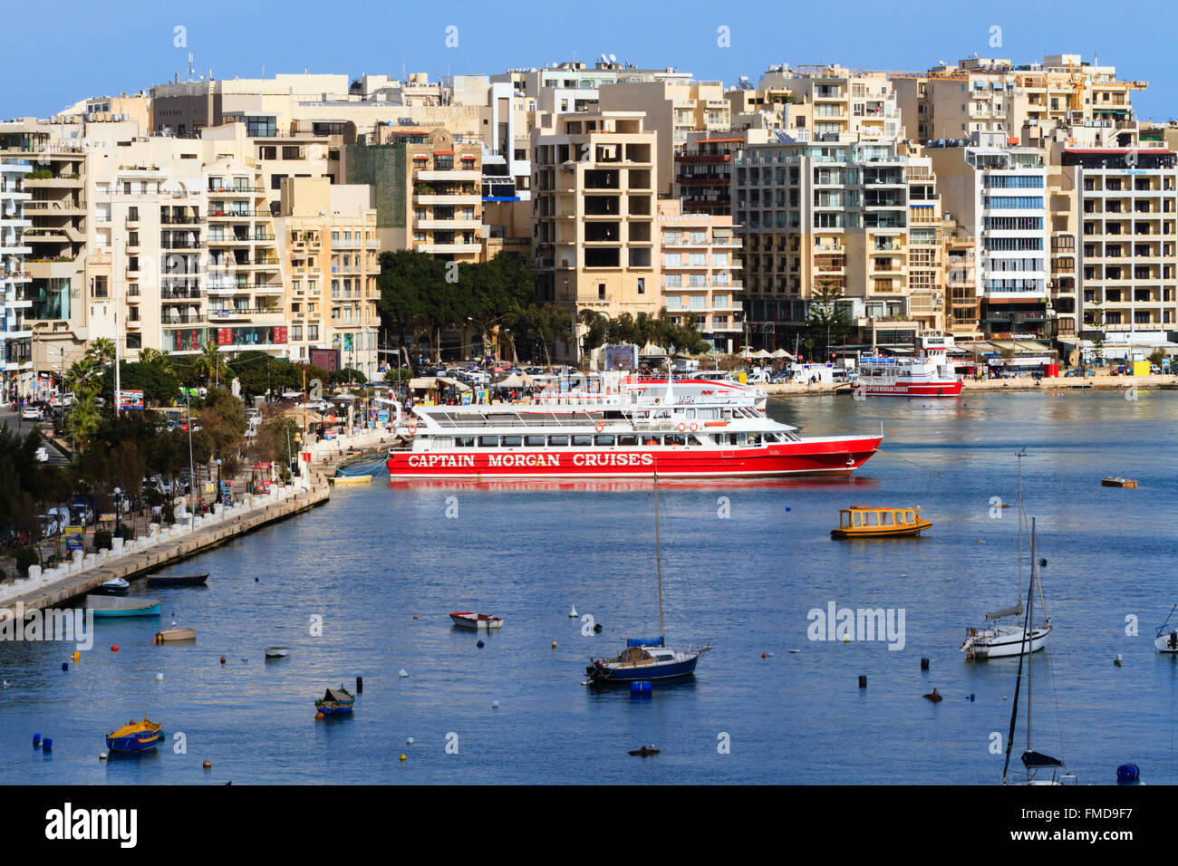 Le capitaine Morgan, bateau de croisière amarré au tas Sliema, La Valette, Malte Banque D'Images