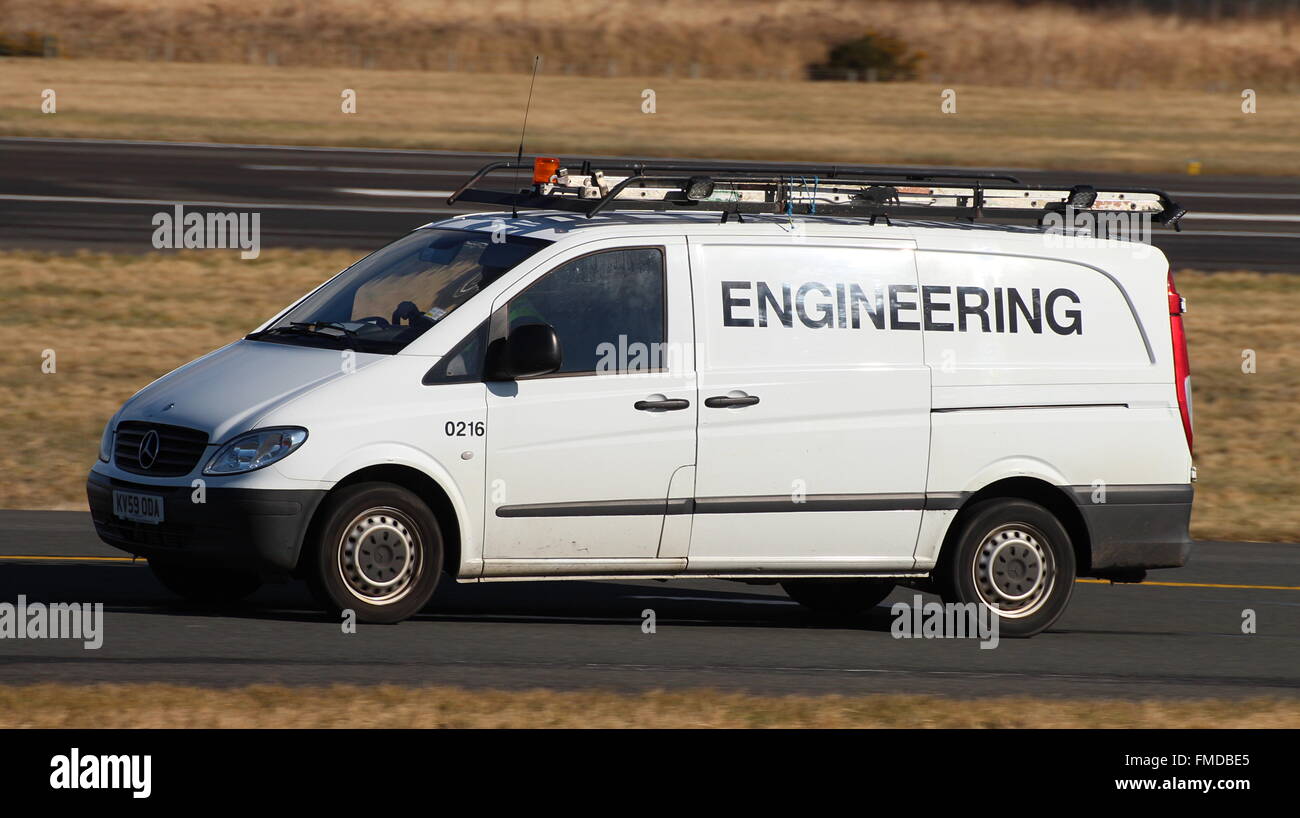 0216, une Mercedes-Benz Vito van de l'aéroport de Prestwick département d'ingénierie. Banque D'Images