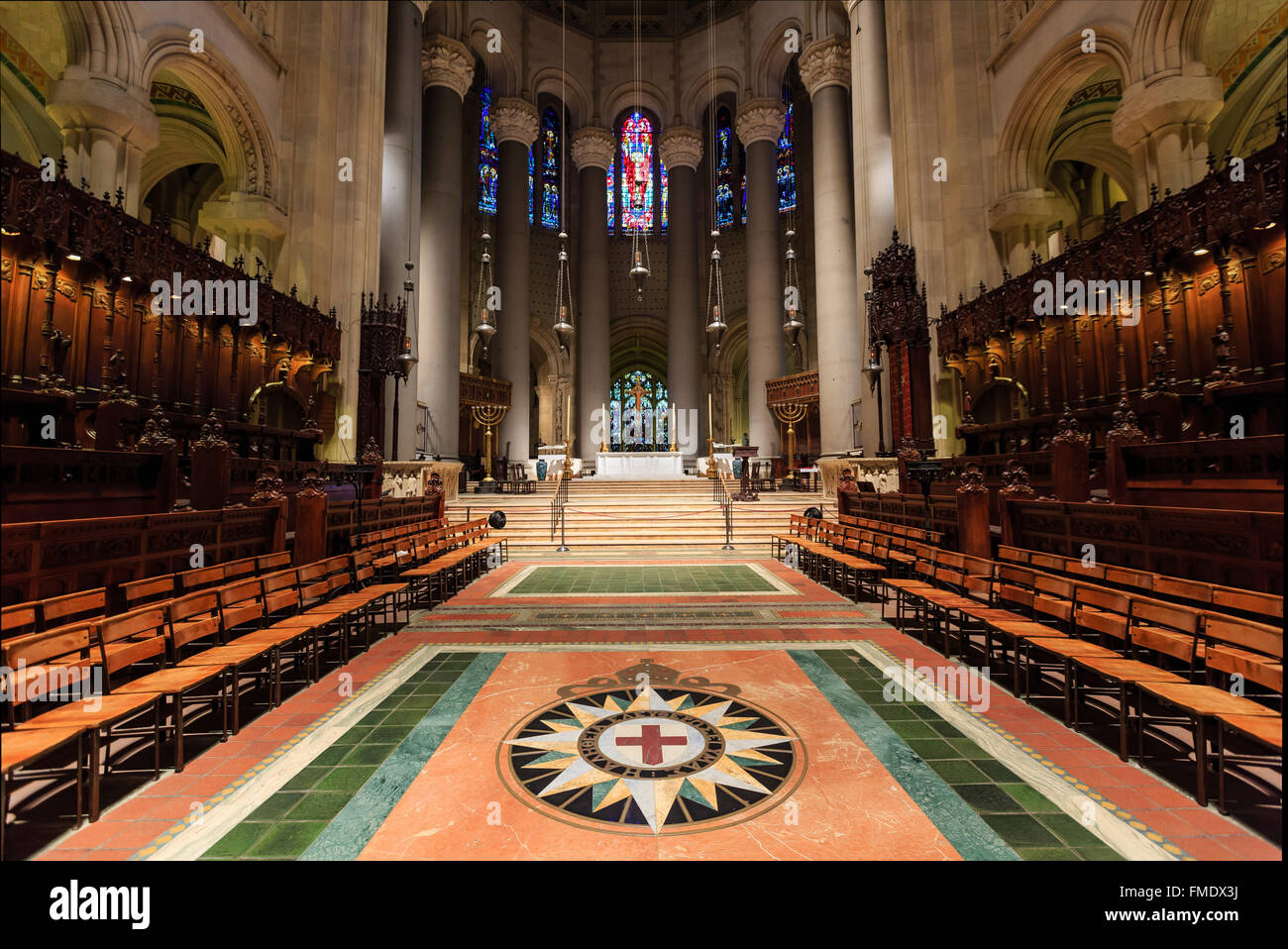 La VILLE DE NEW YORK, SEP 13 : l'église cathédrale de Saint John the Divine sur Septembre 13, 2014 à New York. Banque D'Images