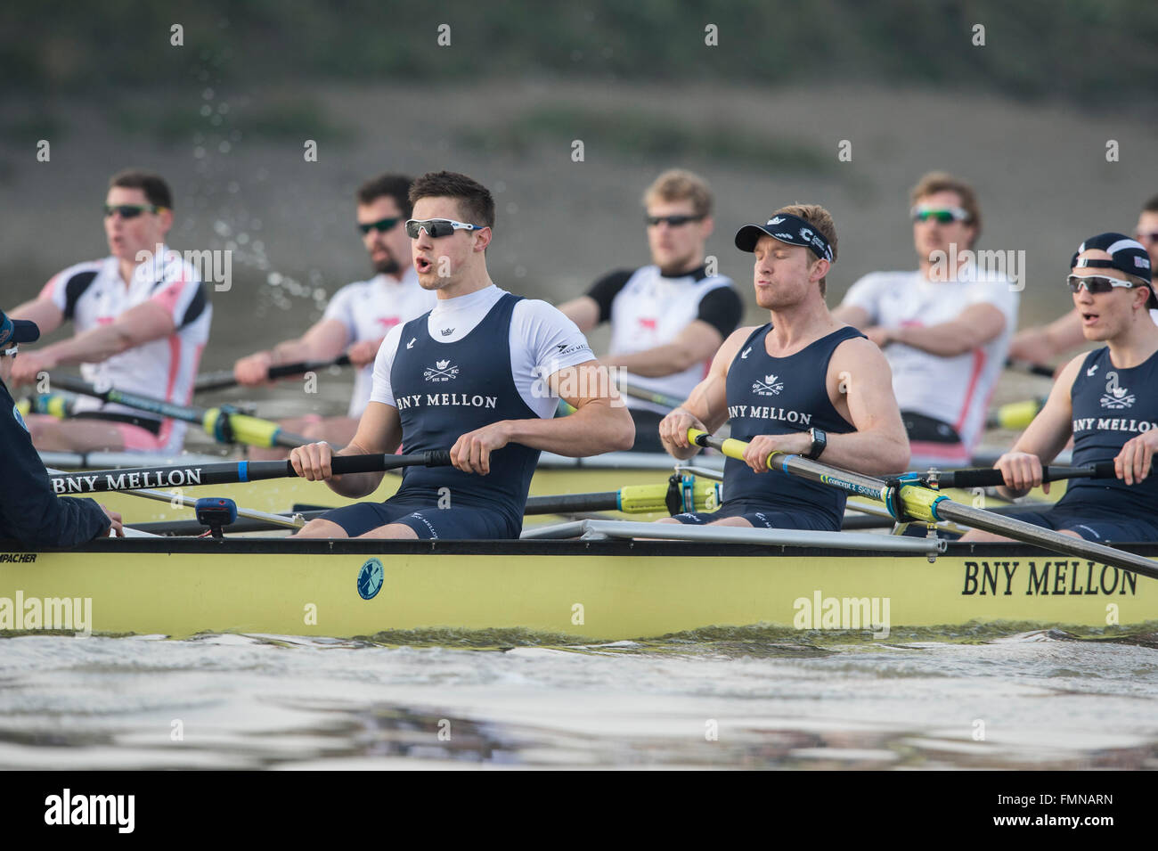 UK. 12 mars, 2016. Boat Race Fixtures final avant la course de bateau. Oxford University Boat Club v Léandre. OUBC :, B) 2) Georgy McKirdy, James White, 3) Morgan, Gerlak 4) Joshua Bugajski, 5) Leo Carrington, 6) Jørgen Tveit, 7) Jamie Cook, S) Nik Hazell, C) Sam Collier, Leander :, B) Chris Boddy, 2) Tom Ford, 3) Barney Stentiford, 4) Adam Neill, 5) Cameron Buchan, 6) Phil Congdon, 7) Tim Clarke, George Rossiter, C) Phelan Hill, Crédit : Duncan Grove/Alamy Live News Banque D'Images