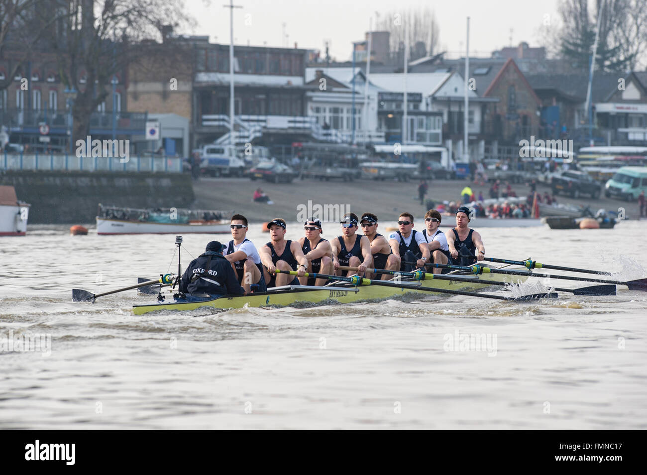 UK. 12 mars, 2016. Boat Race Fixtures final avant la course de bateau. Oxford University Boat Club v Léandre. OUBC :, B) 2) Georgy McKirdy, James White, 3) Morgan, Gerlak 4) Joshua Bugajski, 5) Leo Carrington, 6) Jørgen Tveit, 7) Jamie Cook, S) Nik Hazell, C) Sam Collier, Leander :, B) Chris Boddy, 2) Tom Ford, 3) Barney Stentiford, 4) Adam Neill, 5) Cameron Buchan, 6) Phil Congdon, 7) Tim Clarke, George Rossiter, C) Phelan Hill, Crédit : Duncan Grove/Alamy Live News Banque D'Images