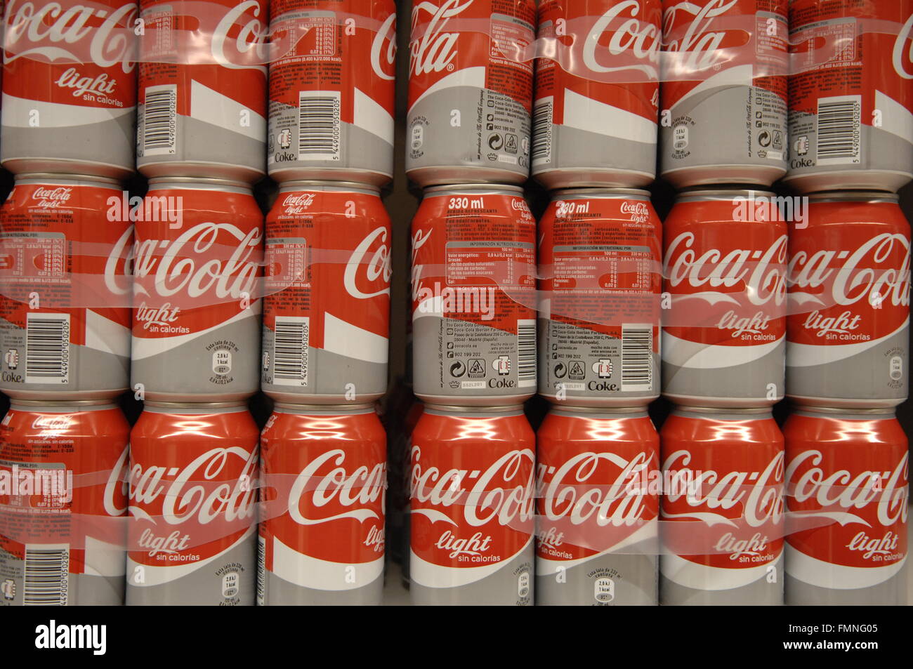 Coca-Cola (souvent appelée simplement Coke) est une boisson gazeuse[1] produit par The Coca-Cola Company, d'Atlanta (Géorgie) Banque D'Images