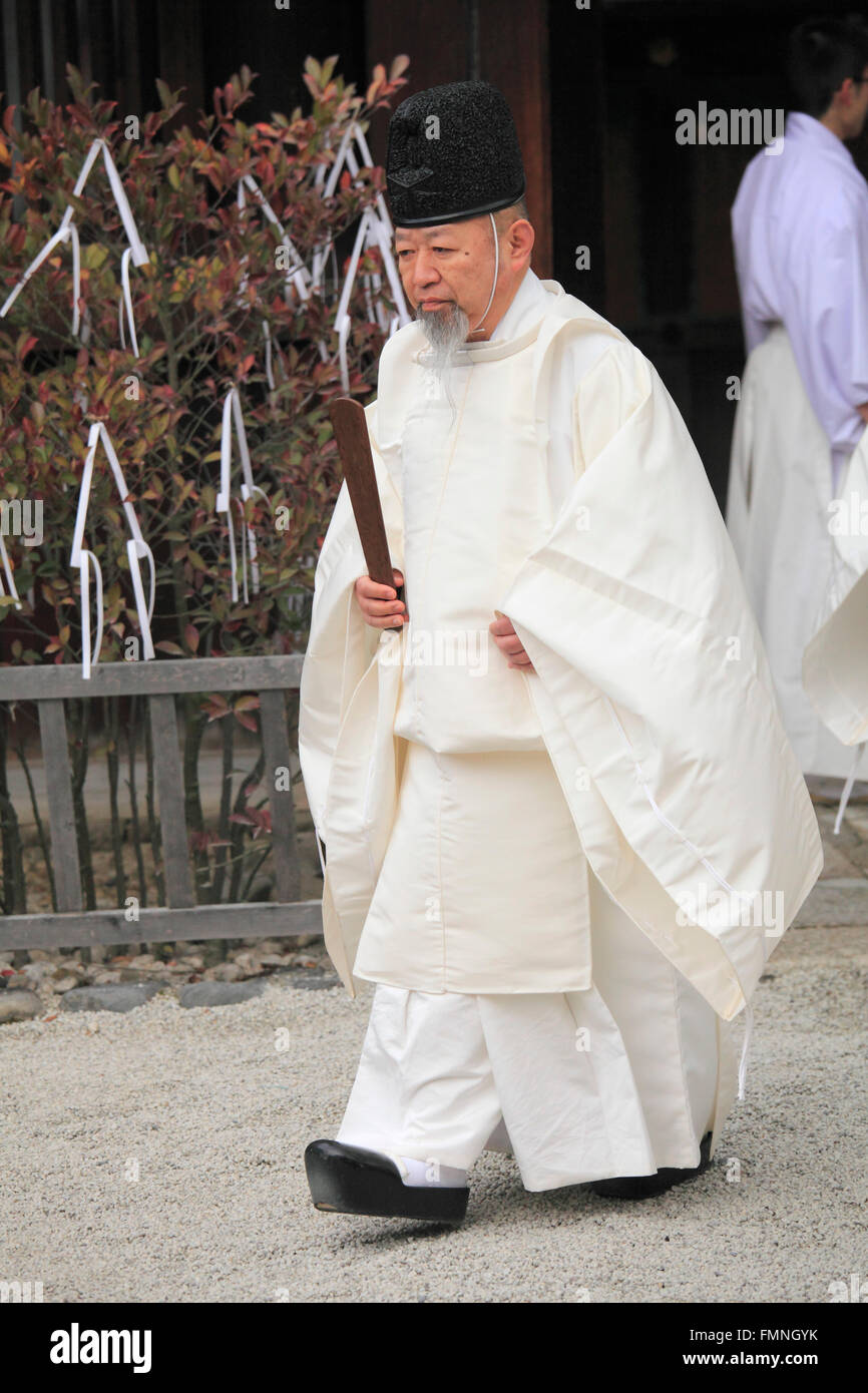 Le Japon, Kyoto, sanctuaire Shimogamo-jinja, Setsubun Festival, prêtre shinto, Banque D'Images