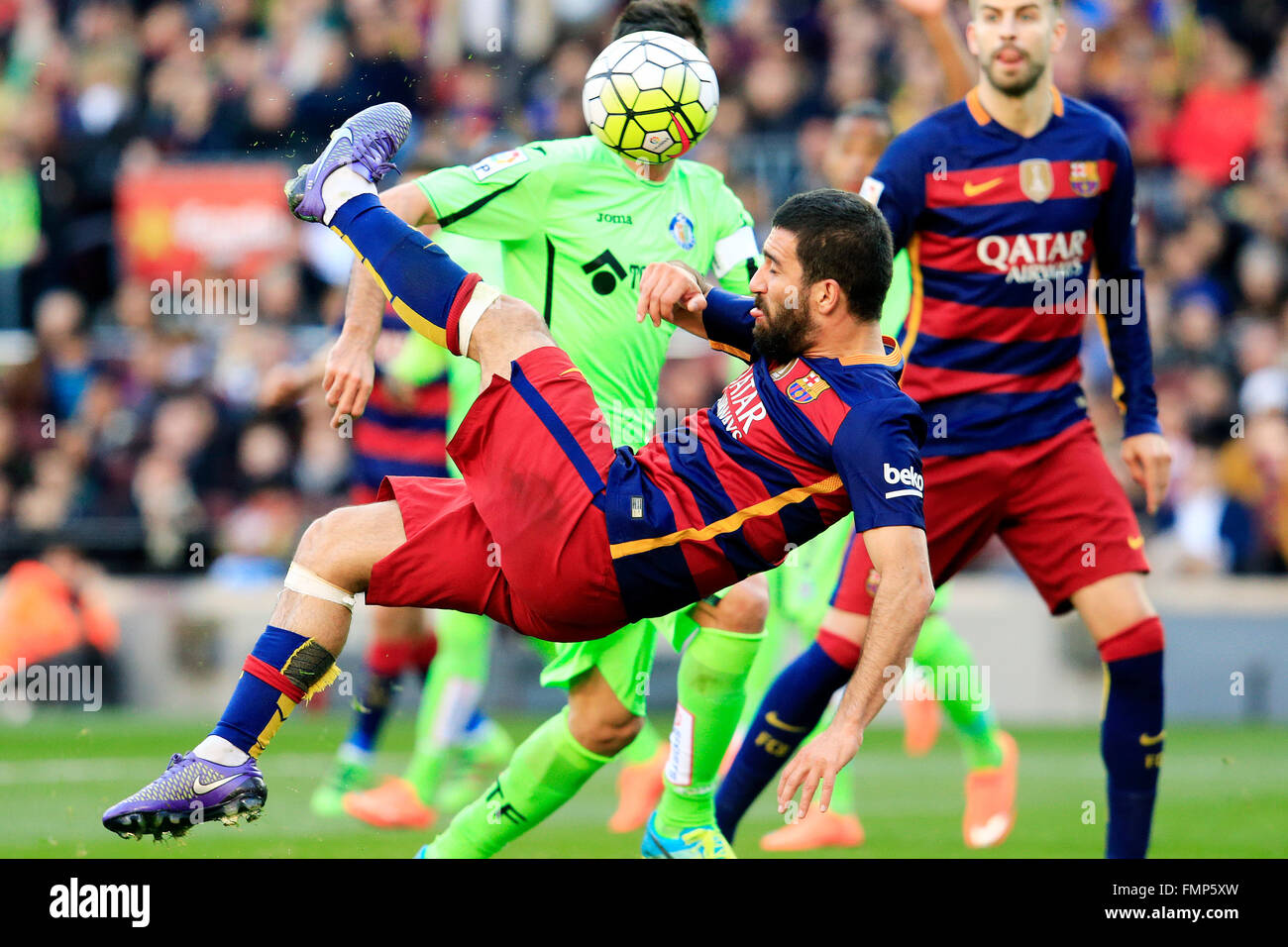 Barcelone. Mar 13, 2016. Arda Turan Barcelone (avant) au cours de la première division espagnole match de football entre le FC Barcelone et Getafe au Camp Nou à Barcelone, Espagne, mars, 12, 2016. Le FC Barcelone a gagné 6-0. © Pau Barrena/Xinhua/Alamy Live News Banque D'Images