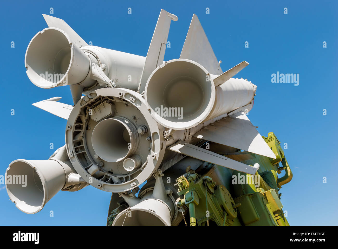 Missile buses système de missiles antiaériens S-200V Banque D'Images