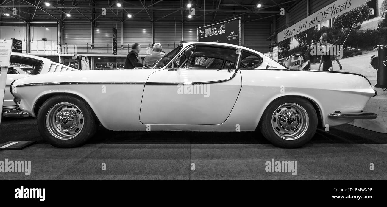 Voiture de sport Volvo P1800, 1964. Noir et blanc. Banque D'Images