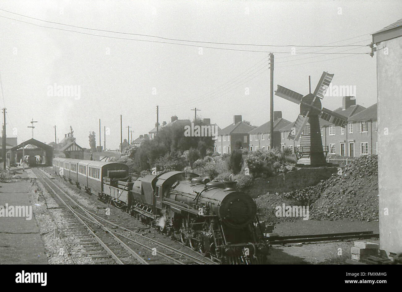 Le Dr syn est l'un des deux chemins de fer de style Canadien Pacifique locomotives, construit en 1931 par le moteur du Yorkshire Co., l'autre étant Winston Churchill et a une histoire de la conception et de la construction. Il est vu ici un train de transport Banque D'Images