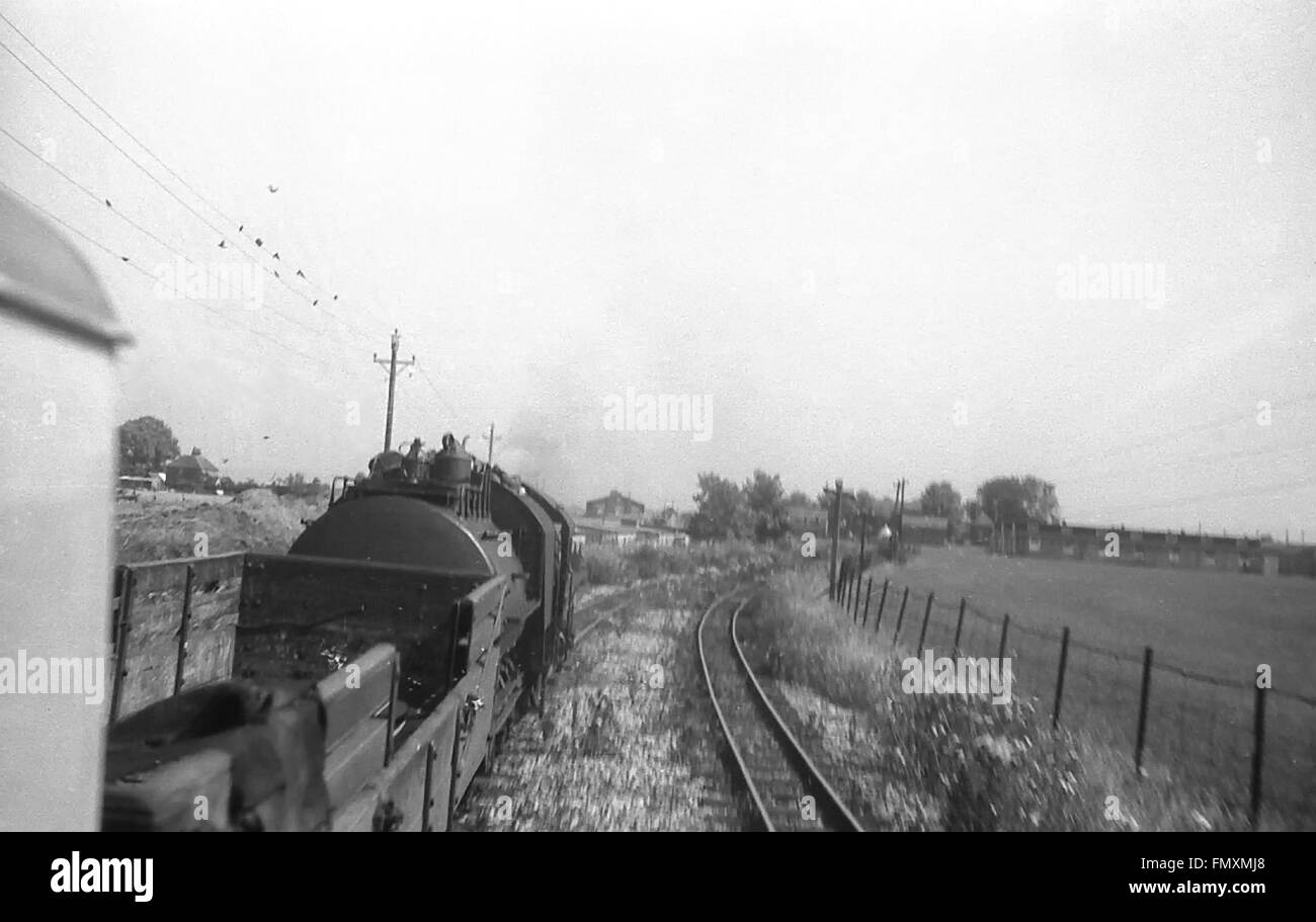 Vue prise d'un train sur le Romney, Hythe et Dymchurch Railway dans les années 1950 Banque D'Images