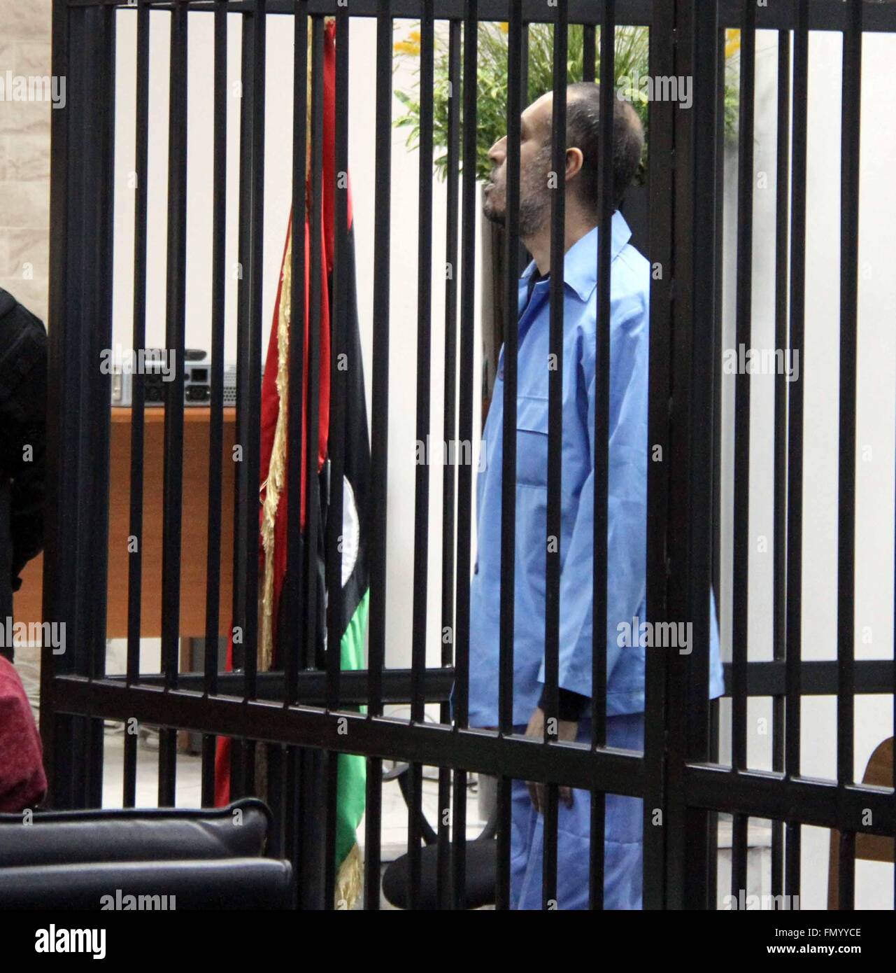 Tripoli (Libye). Mar 13, 2016. Saadi Kadhafi, fils de l'ancien dirigeant libyen Mouammar Kadhafi, attend un procès à un palais à Tripoli, Libye, 13 mars 2016. Saadi face aux charges de meurtre et de réprimer les manifestants pendant le soulèvement de 2011 qui a renversé le régime de Kadhafi. Credit : Hamza Turkia/Xinhua/Alamy Live News Banque D'Images