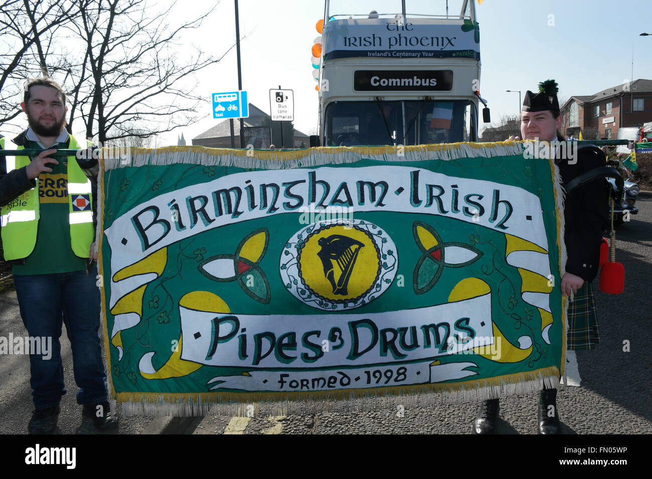 Birmingham, UK. 13 mars, 2016. St Patricks Day célébrations le dimanche avant le jour j. Parade à travers le centre-ville de Birmingham 13 mars 2016. Birmingham ENgland Crédit : Terry Mason / Alamy Live News Banque D'Images