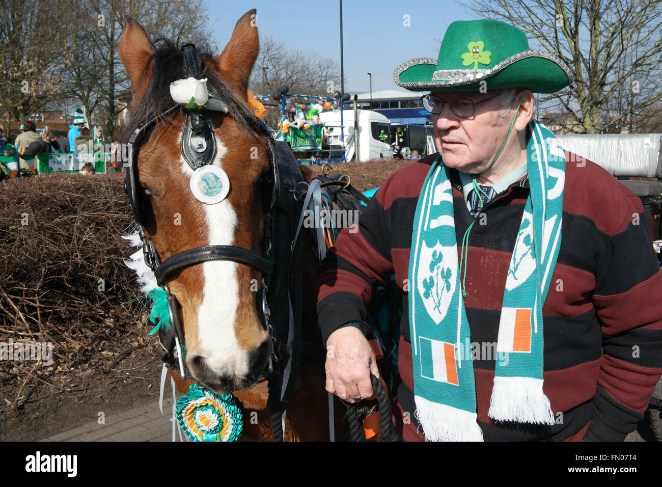 Birmingham, UK. 13 mars, 2016. St Patricks Day célébrations le dimanche avant le jour j. Parade à travers le centre-ville de Birmingham 13 mars 2016. Birmingham ENgland Crédit : Terry Mason / Alamy Live News Banque D'Images