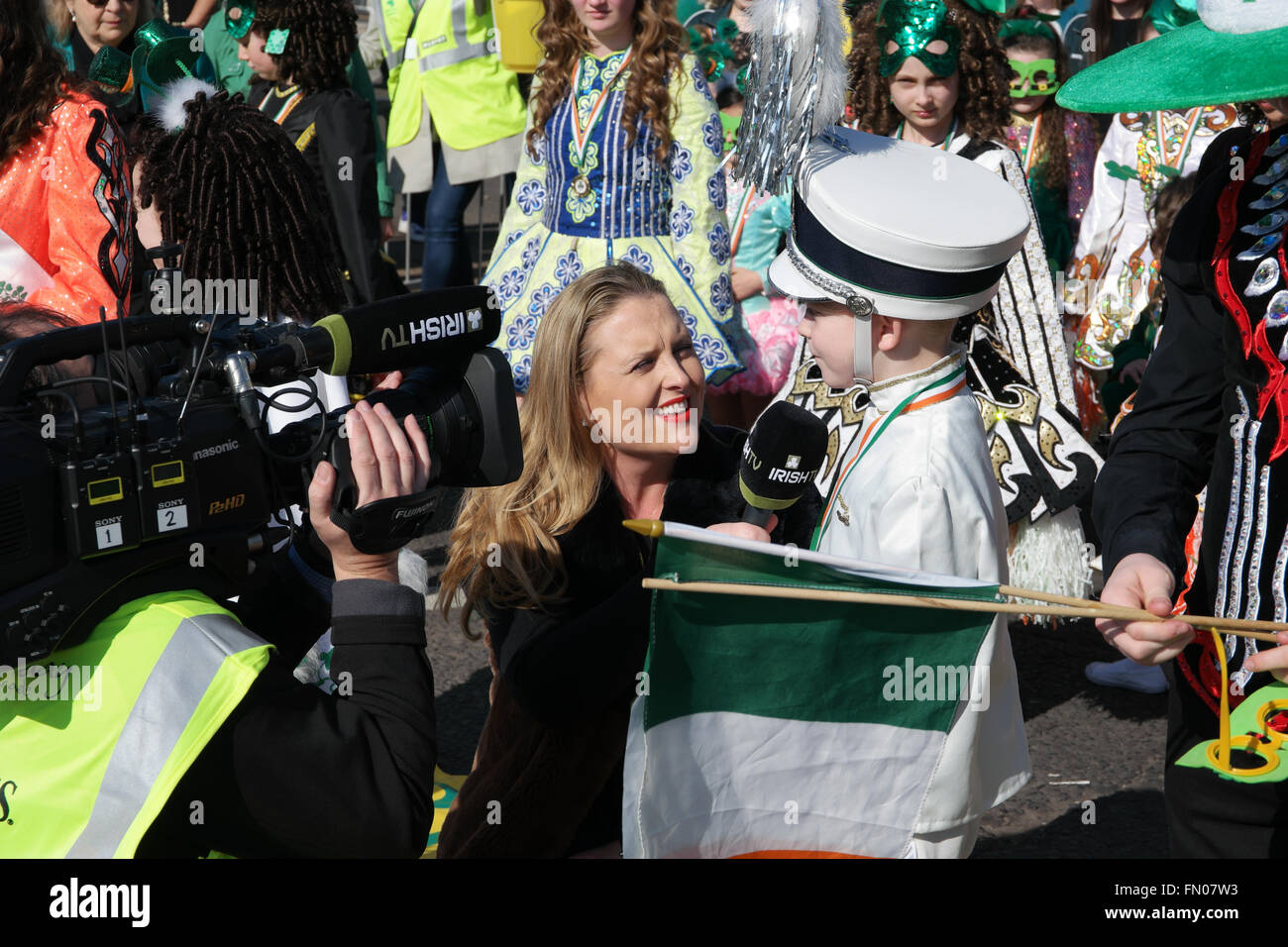 Birmingham, UK. 13 mars, 2016. St Patricks Day célébrations le dimanche avant le jour j. Parade à travers le centre-ville de Birmingham 13 mars 2016. Birmingham ENgland Crédit : Terry Mason / Alamy Live News Banque D'Images