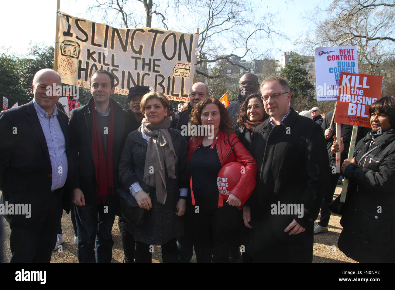 ​London, UK. 13 mars 2016. Résident d'Islington est joint à des milliers de manifestants rassemblés à Lincoln's Inn Fields, WC2A 3TL pour s'opposer à la politique du logement du projet de loi. Ils étaient exigeants pour obtenir des maisons pour tous, contrôle des loyers et des maisons pour les personnes sans but lucratif. Crédit : david mbiyu/Alamy Live News Banque D'Images