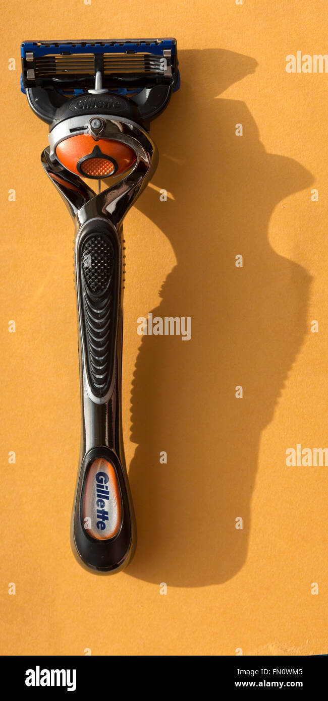 Une lame de rasoir Gillette Fusion ProGlide. Le rasoir a 5 lames Photo  Stock - Alamy
