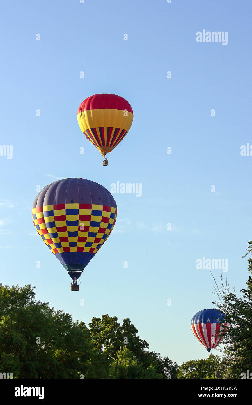 Un trio de montgolfières Banque D'Images