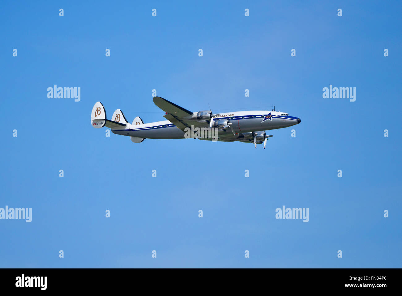 Super Constellation, Lockheed, 121, Breitling, ciel bleu, fly, avion, avion, avion, A/C, l'aéroport de Munich, ciel bleu, Banque D'Images