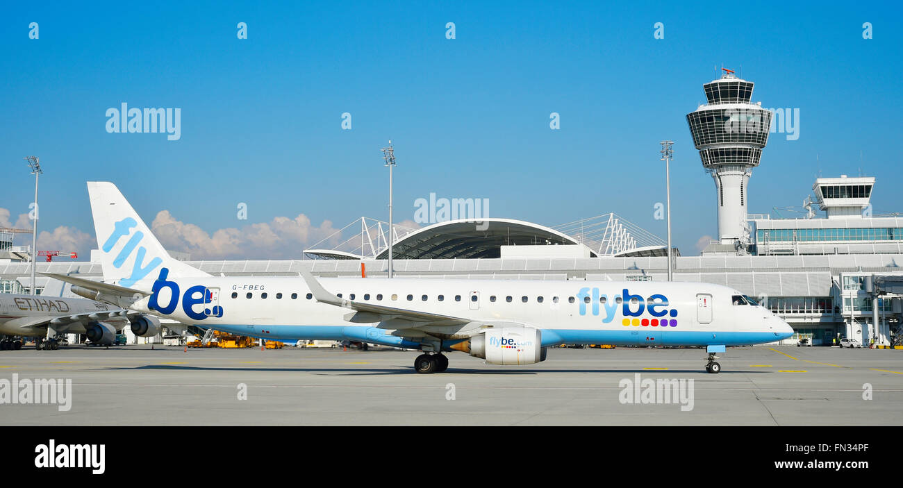 Fly être, flybe, Embraer 175, Tour, déploiement, avion, aéroport, vue, panorama, vue, line up, avion, avion, avion, Banque D'Images