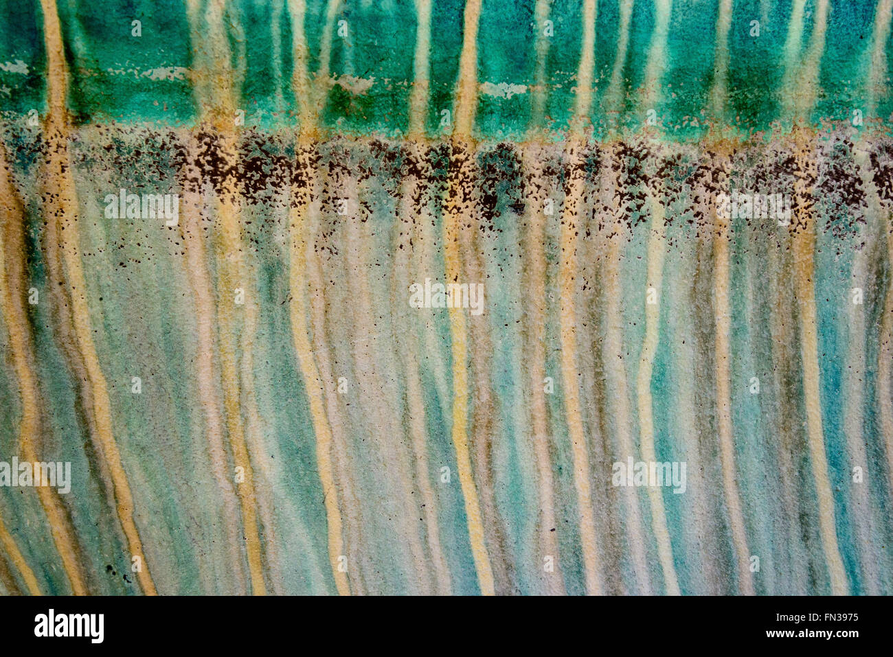 Des modèles d'érosion sur les coques de bateaux disponibles, Antigua Slipway, English Harbour, Antigua Banque D'Images