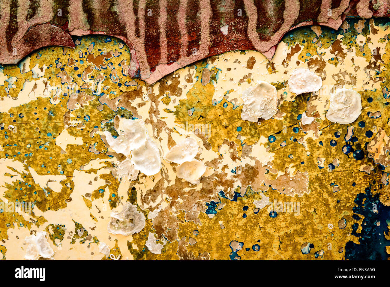 Des modèles d'érosion sur les coques de bateaux disponibles, Antigua Slipway, English Harbour, Antigua Banque D'Images