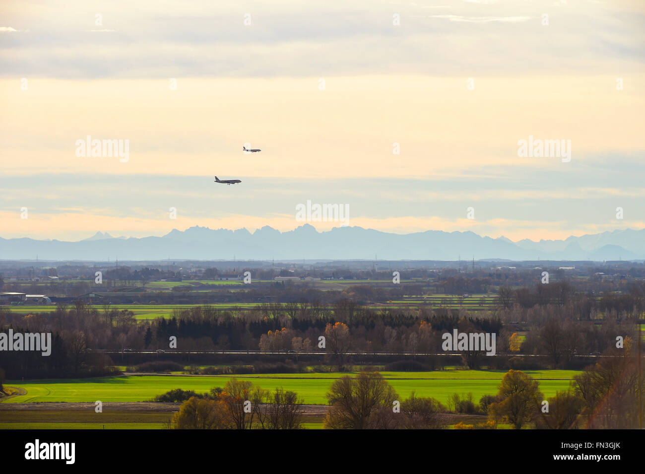L'aéroport de Munich, le MUC, vue de Freising, Alpes, montagne, Föhn, fön, le vent, l'atmosphère claire, sommaire, Terminal 1, 2, satellite, Banque D'Images