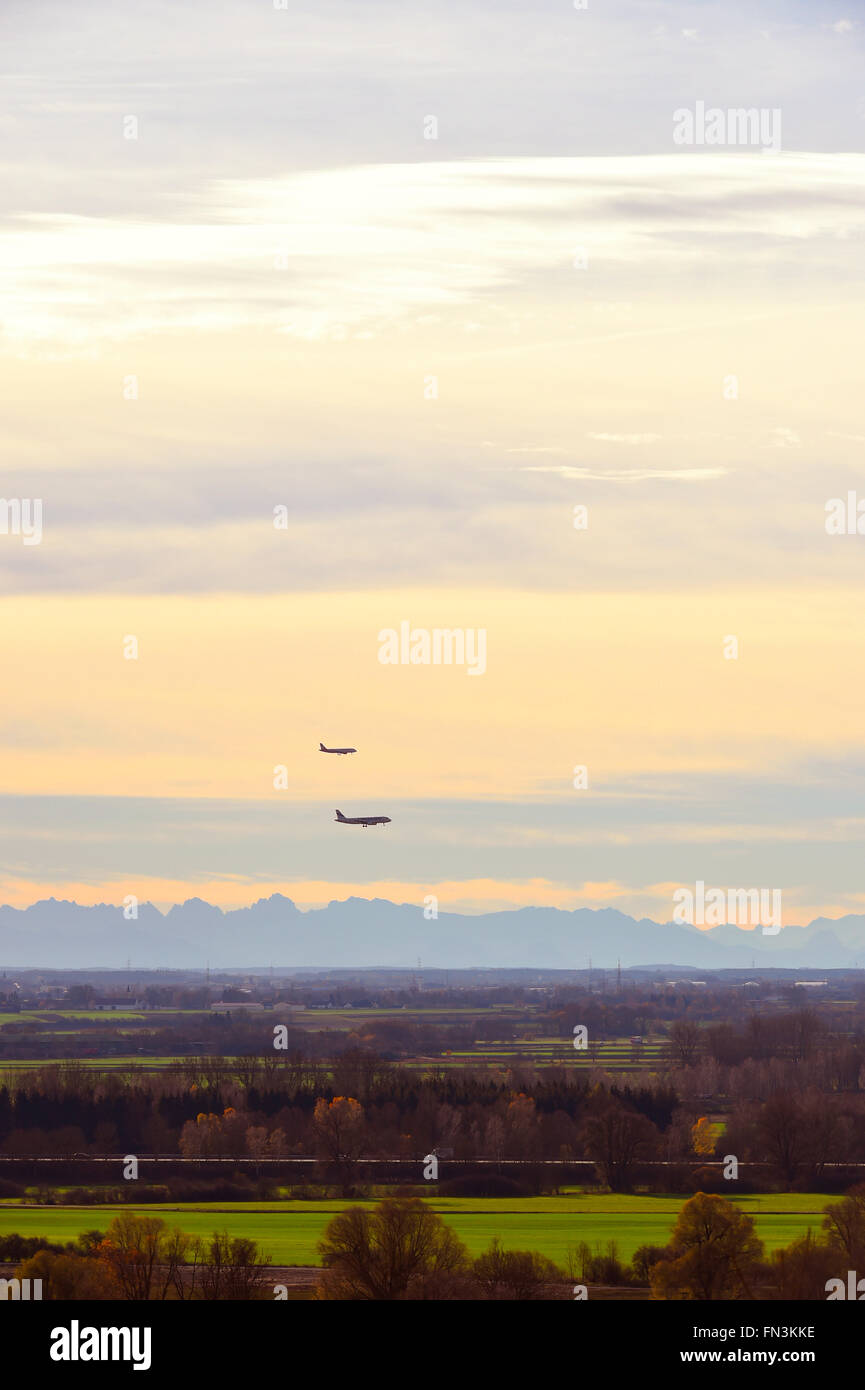 L'aéroport de Munich, le MUC, vue de Freising, Alpes, montagne, Föhn, fön, le vent, l'atmosphère claire, sommaire, Terminal 1, 2, satellite, Banque D'Images