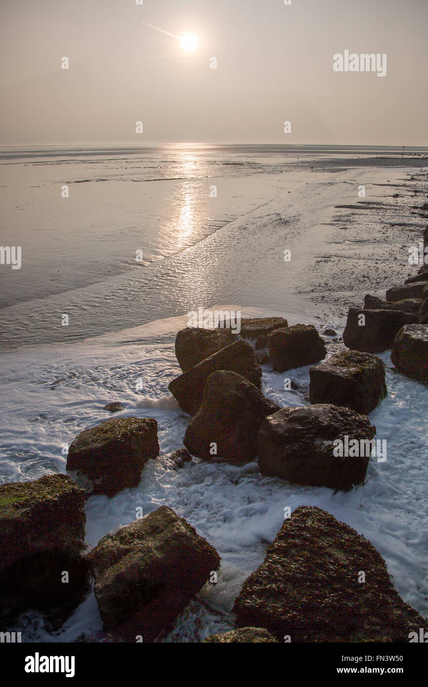 L'estuaire de la Dee dans Cheshire au coucher du soleil, des prises de West Kirby Le Lac Marin Banque D'Images