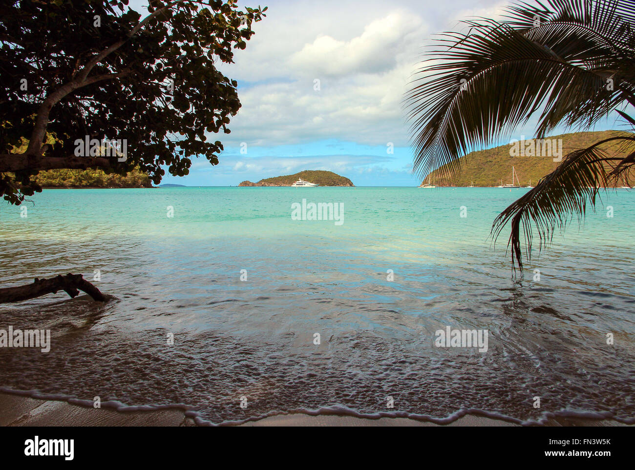 Plage de Maho à Maho Bay sur St John, US Virgin Islands dans les Caraïbes Banque D'Images