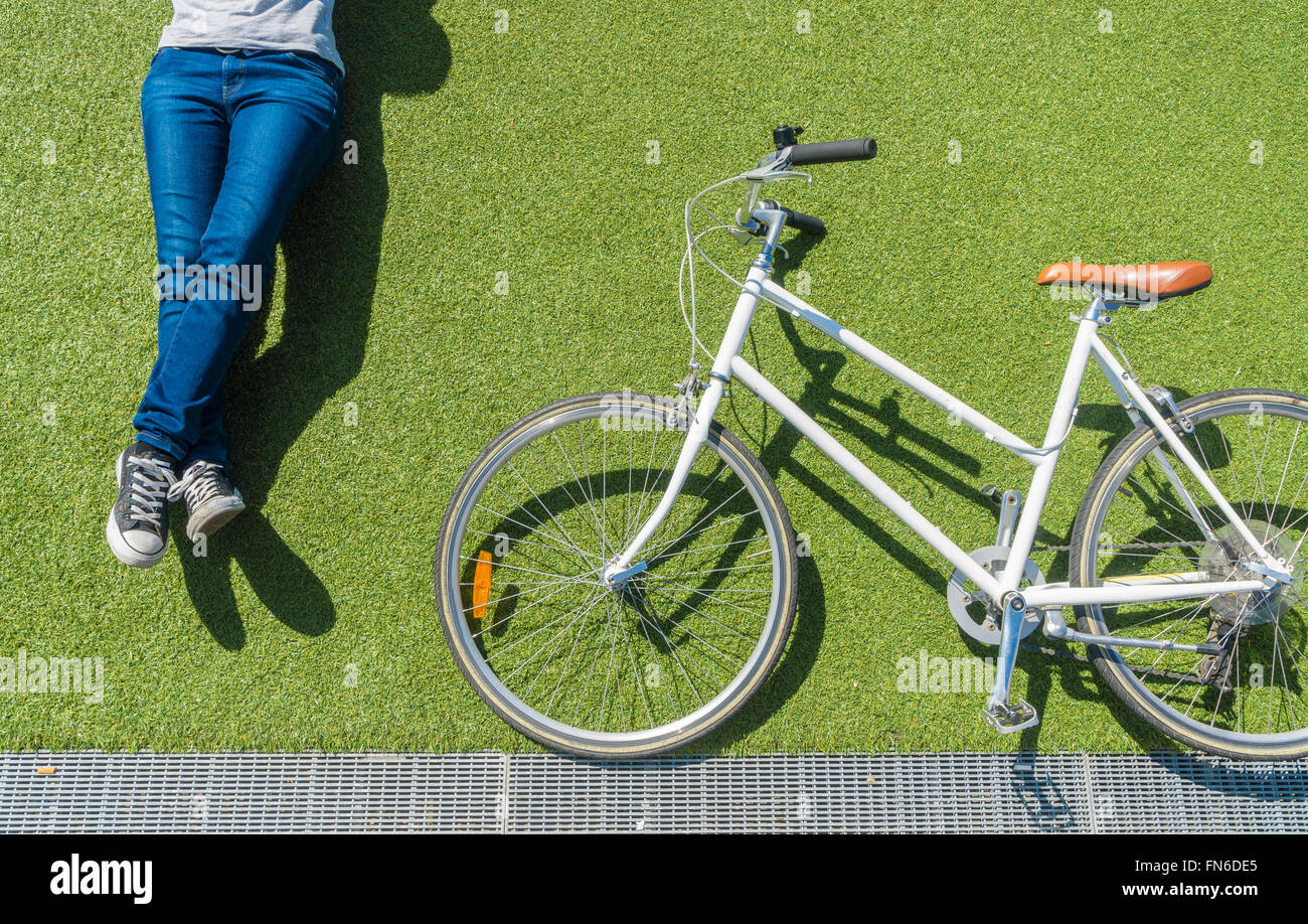 Vélo d'appartement ancien Banque de photographies et d'images à haute  résolution - Alamy