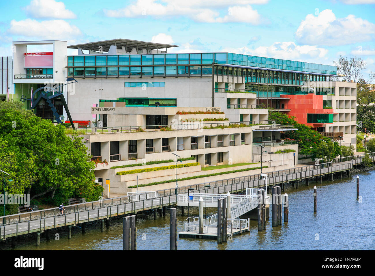 Bibliothèque d'état de Brisbane, sur la rive sud de la rivière Brisbane Banque D'Images Bibliothèque d'état de Brisbane, sur la rive sud de la rivière Brisbane Banque D'Images