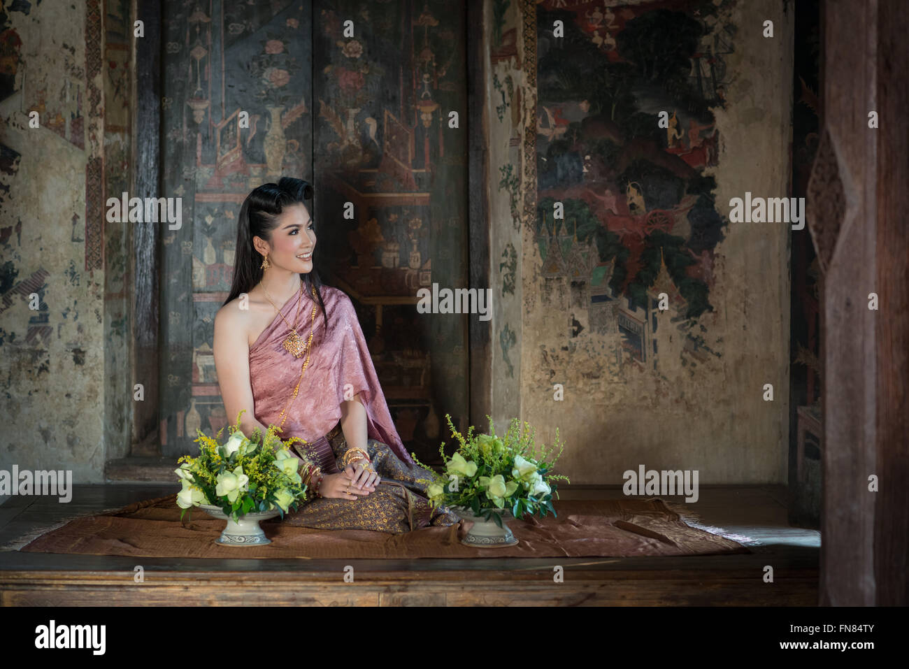 Belle fille thaïe en costume traditionnel costume Banque D'Images
