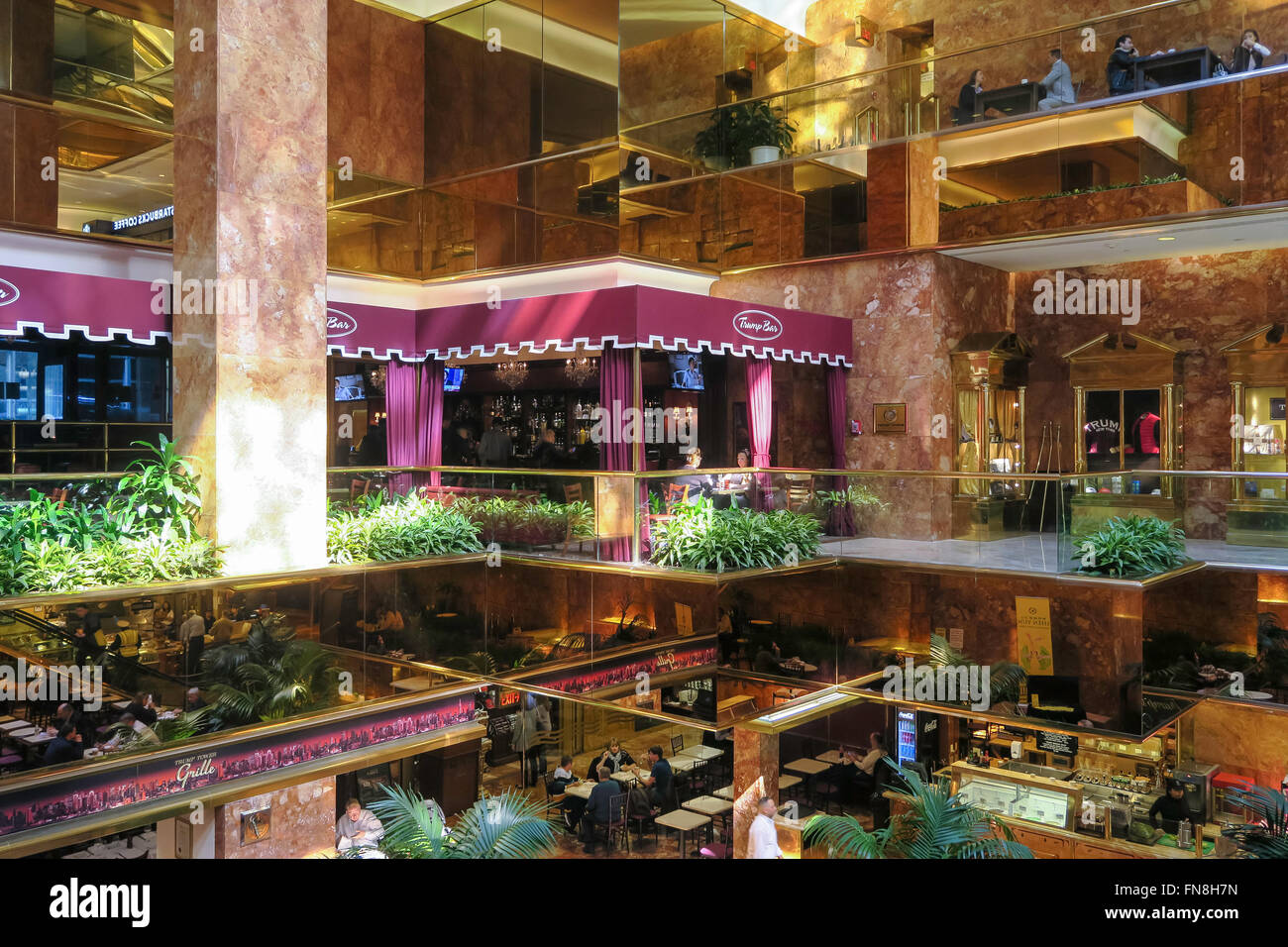 L'Espace Public Atrium, Trump Tower, NYC Banque D'Images