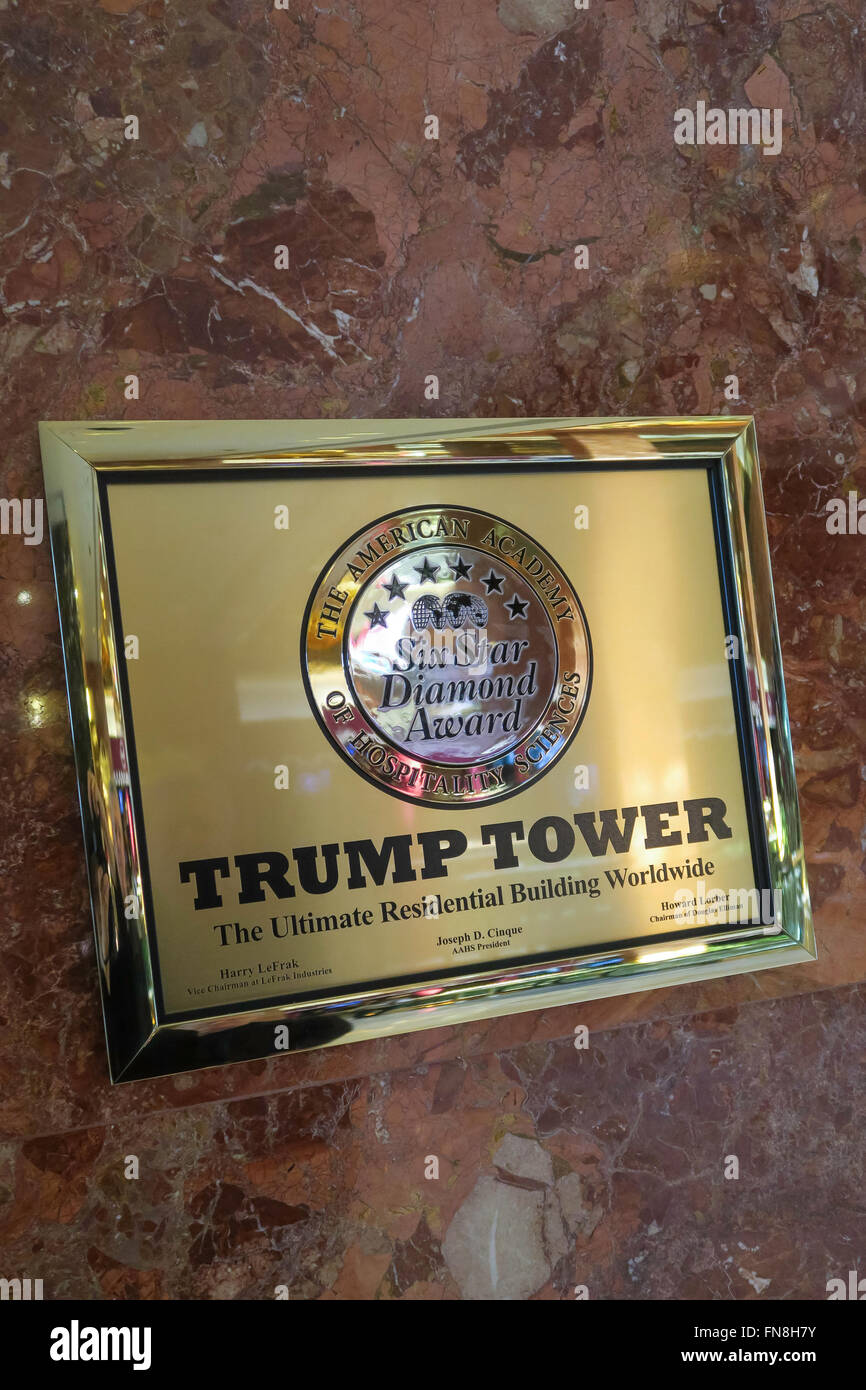 Plaque de récompense Trump Tower, NYC Banque D'Images