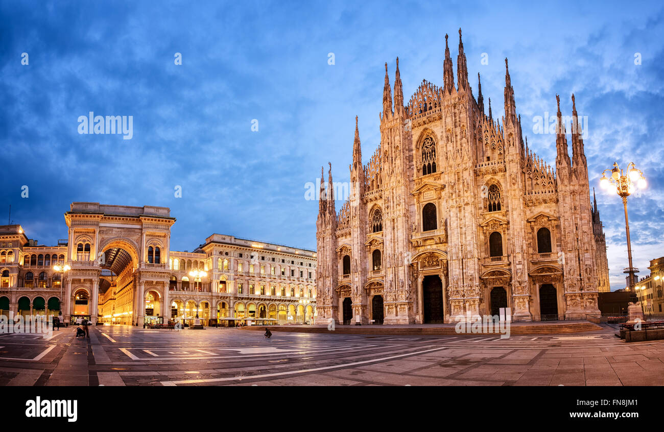 La cathédrale de Milan, le Duomo di Milano, l'une des plus grandes églises au monde Banque D'Images