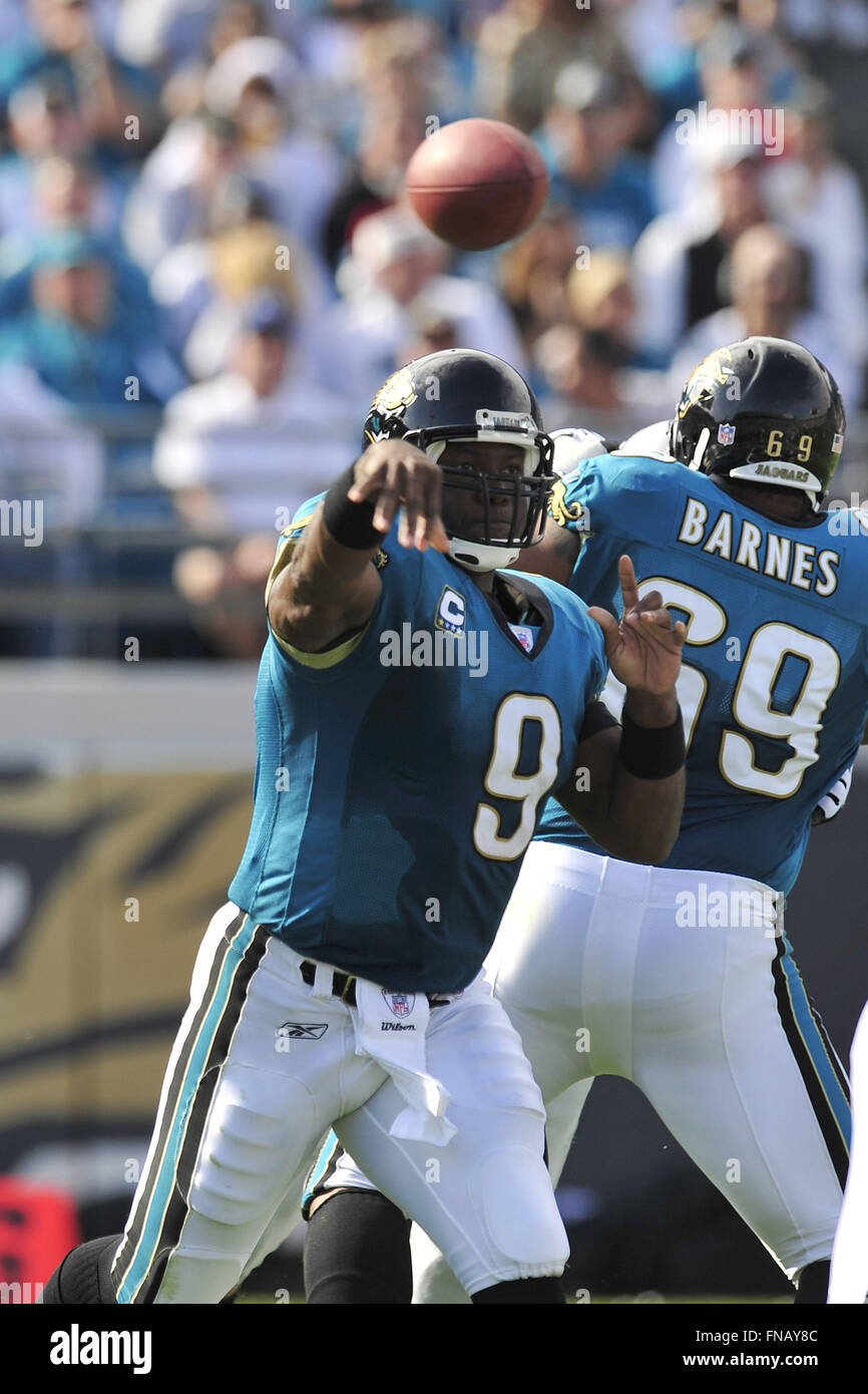 23 décembre 2007 - Jacksonville, Florida, USA - Jacksonville Jaguars quarterback David Garrard (9) au cours de l'avocats adjoints 49-11 victoire contre les Raiders d'Oakland à Jacksonville Municipal Stadium le 23 décembre 2007 à Jacksonville, en Floride. ZUMA Press/Scott A. Miller (crédit Image : © Scott A. Miller via Zuma sur le fil) Banque D'Images