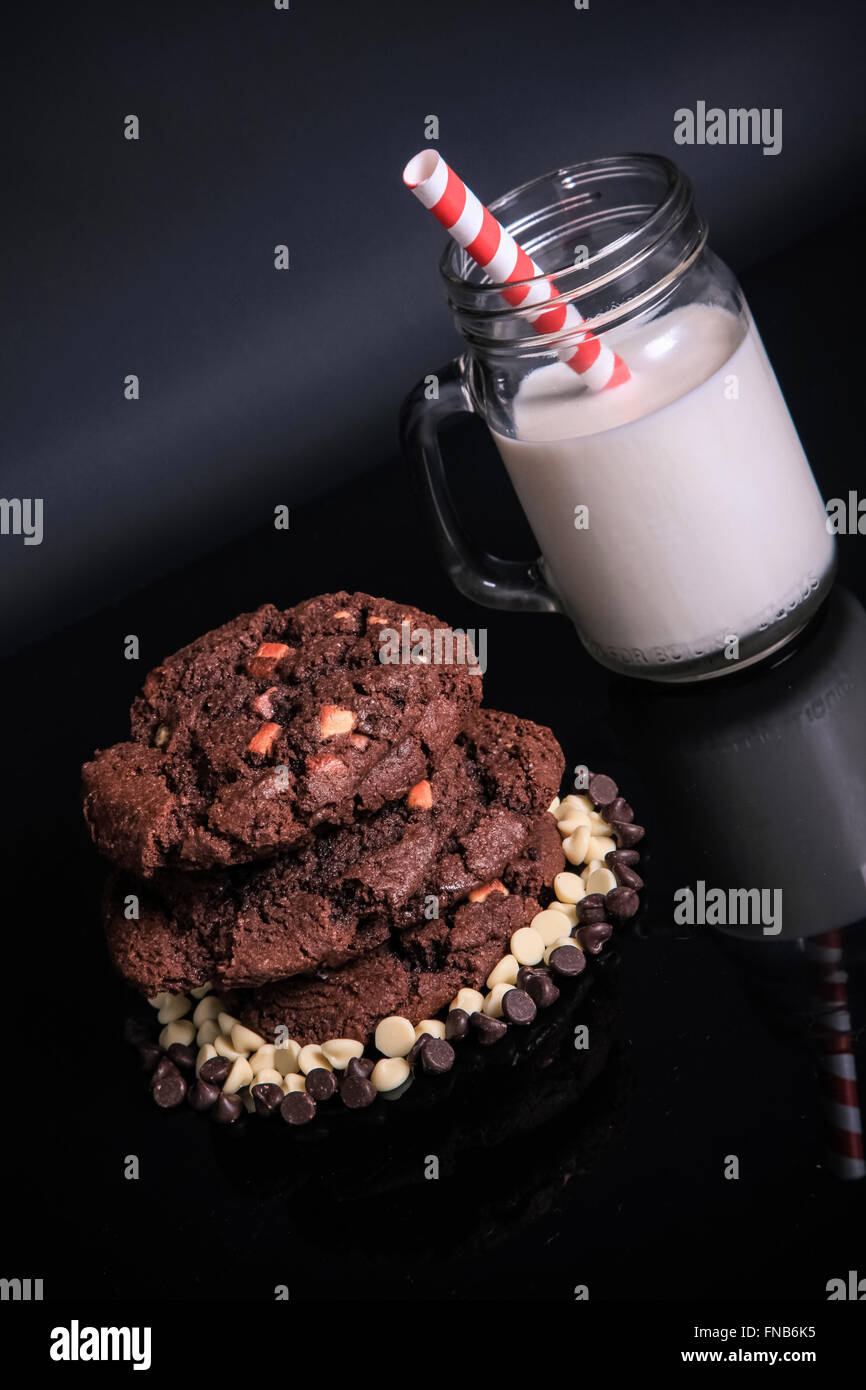 Double chocolate chip cookies Banque D'Images