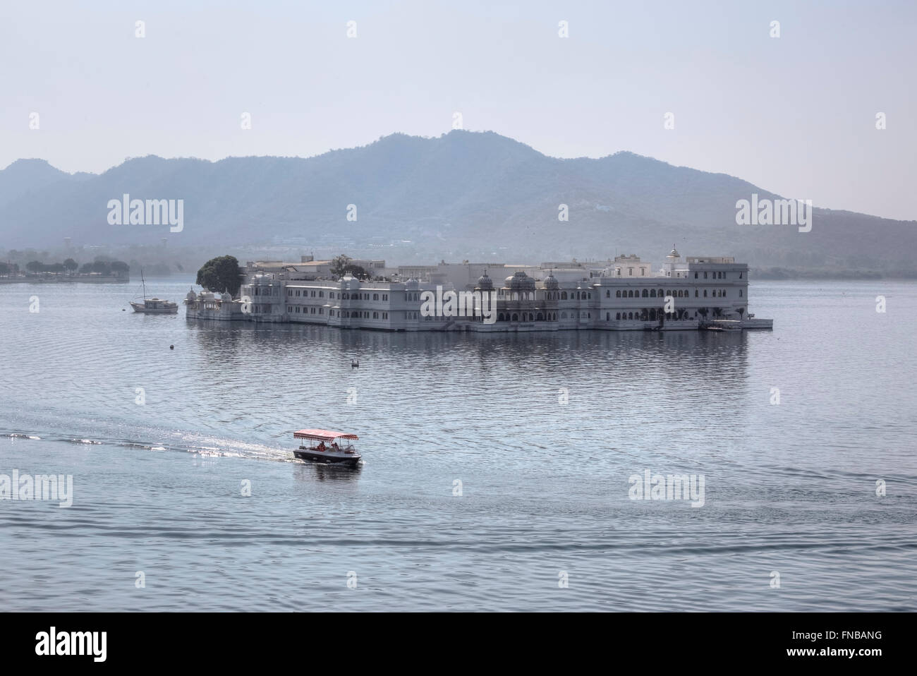 Lake Palace, Udaipur, le lac Pichola, Rajasthan, Inde Banque D'Images